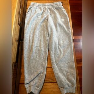 Nike boys XL fleece joggers